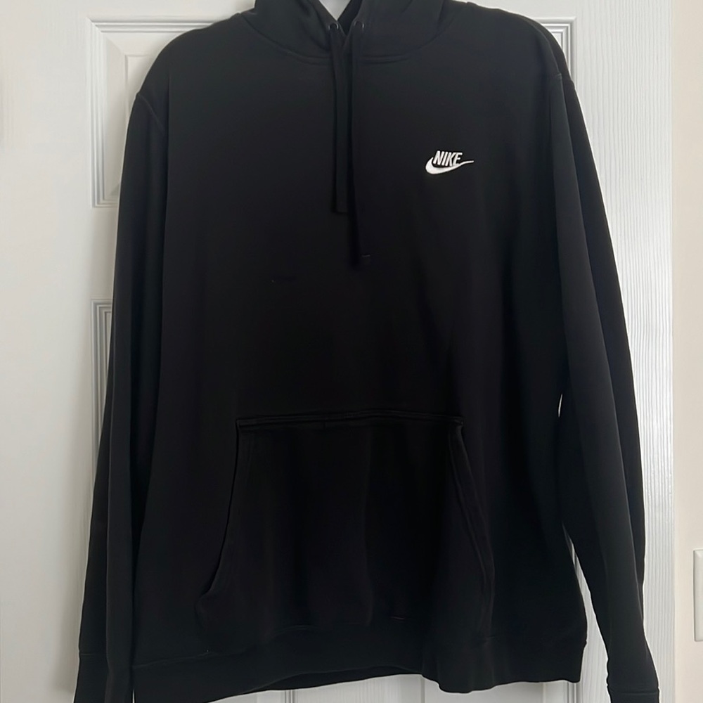 Nike - Black Women’s Pullover Hoodie